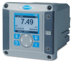 sc200 Universal Controller: 100-240 V AC (EU power cord) with one analog flow sensor input, one analog pH/ORP/DO sensor input, Profibus DP and two 4-20mA outputs